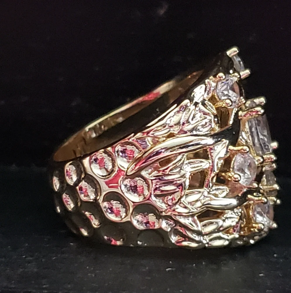 NATURAL WHITE SAPPHIRE RING‼️❤️ - Picture 3 of 6
